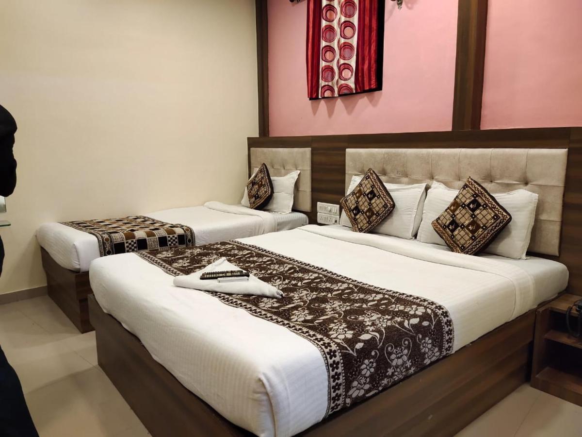 מומביי Hotel Golden Galaxy מראה חיצוני תמונה