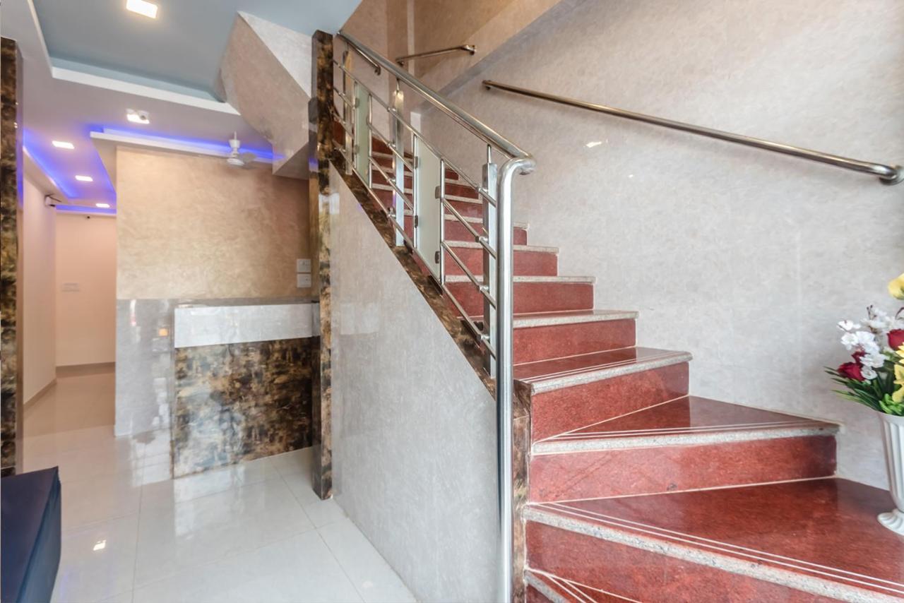 מומביי Hotel Golden Galaxy מראה חיצוני תמונה